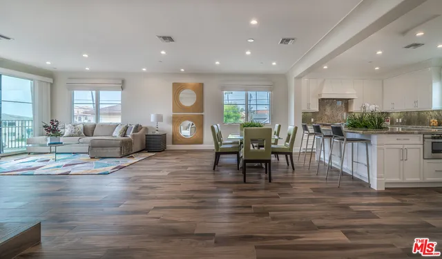 $9,000 | 810 South Catalina Avenue, Unit A, Redondo Beach, CA 90277