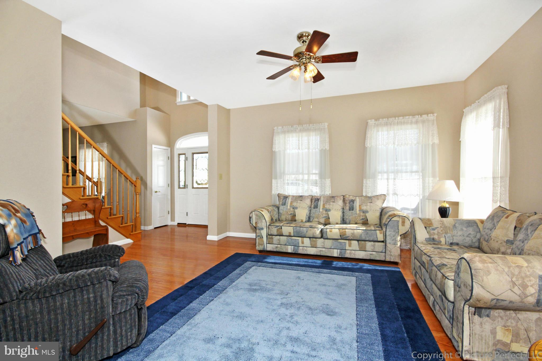 3151 Buffalo Road New Windsor, MD 21776 - Photo 9 of 30 Living Room