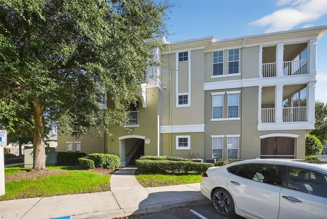 $194,000 | 8290 Gate Parkway West, Unit 707, Jacksonville, FL 32216