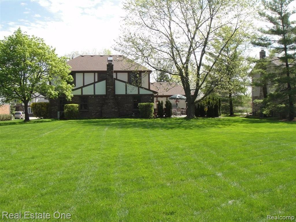 Huge flat yard