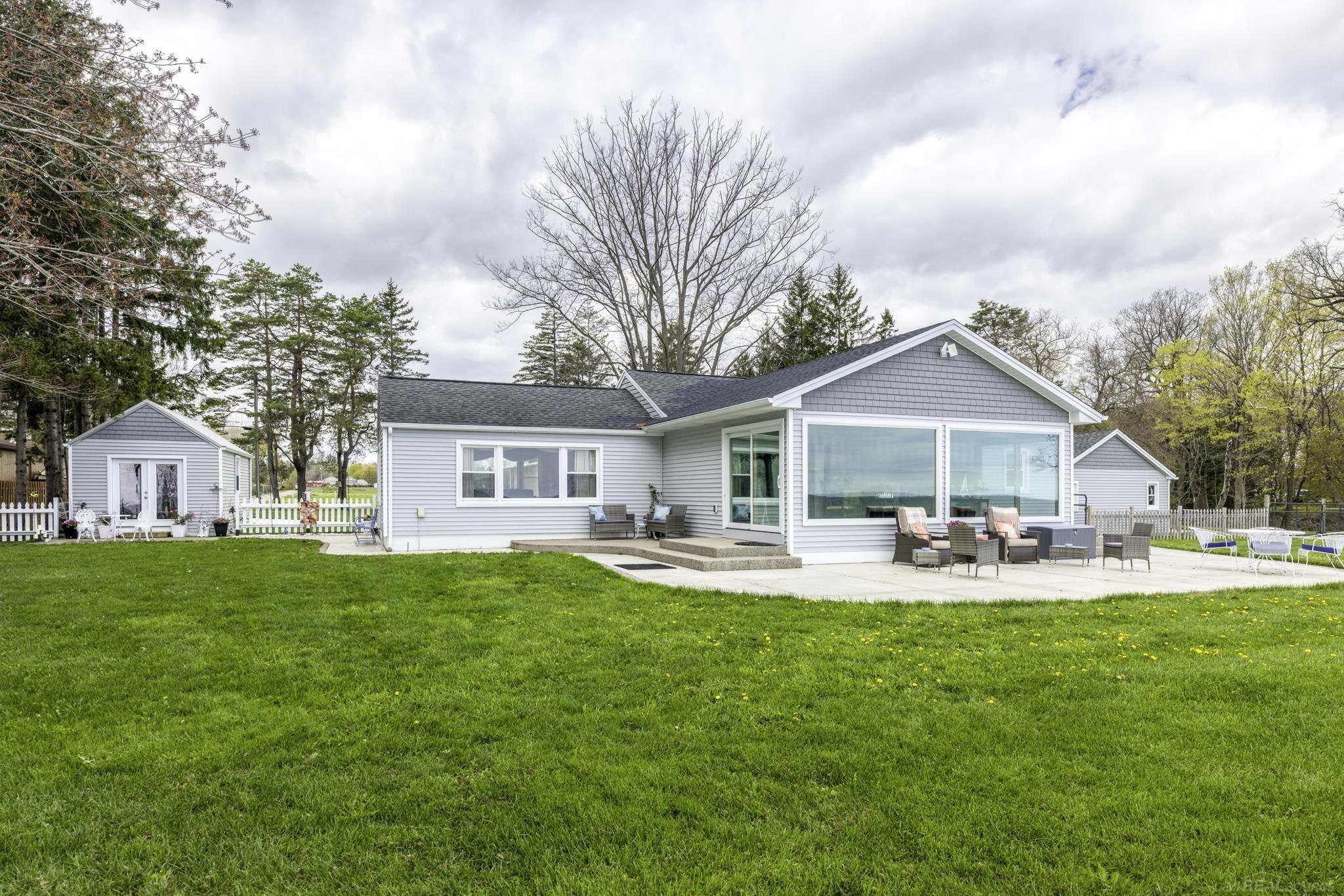 6655 Lakeshore Road Lexington, MI 48450 - Photo 1 of 99
