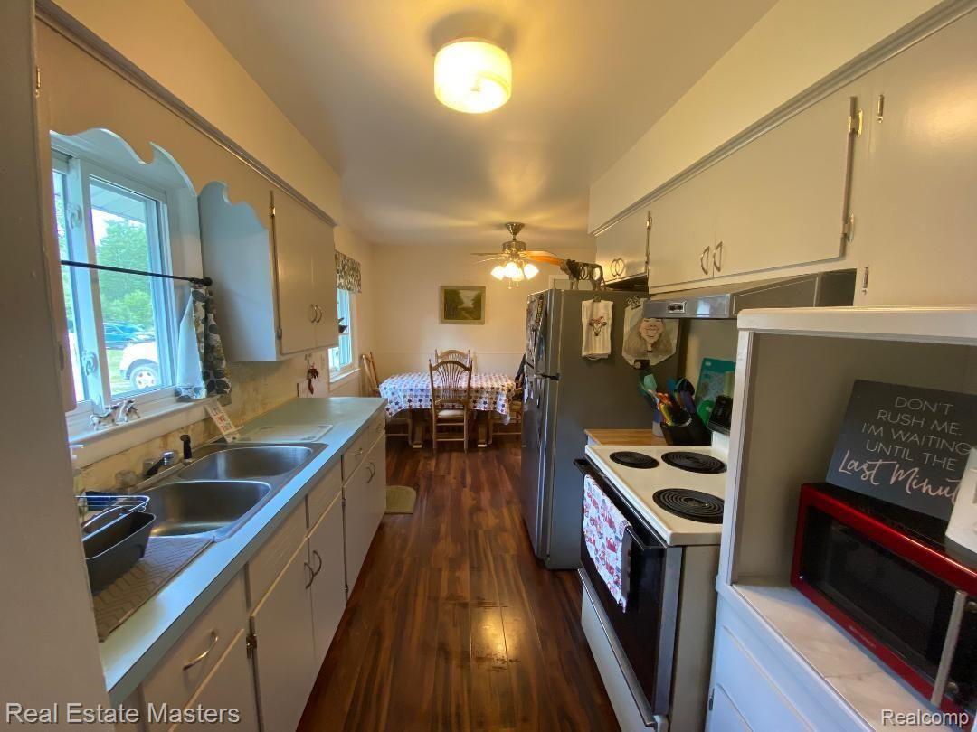 4401 Wall Road Port Huron, MI 48060 - Photo 6 of 13 WALL RD # 2.jpg