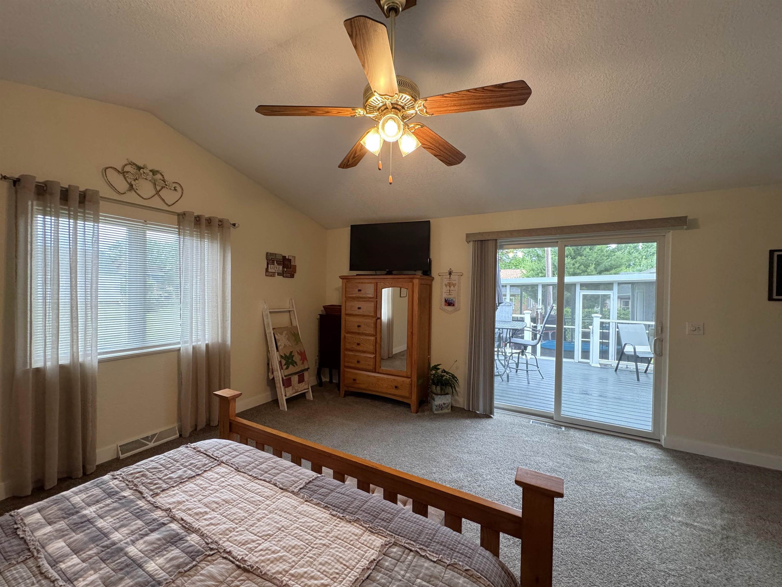 2714 8th Street Monroe, WI 53566 - Photo 22 of 61