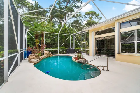$849,900 | 9043 Cypress Hollow Drive, Palm Beach Gardens, FL 33418