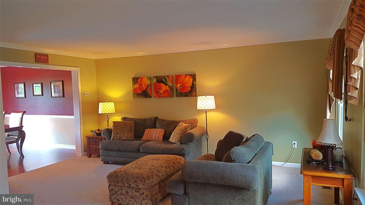 2320 Warwick Road York, PA 17408 - Photo 2 of 36 Gallery Image 2