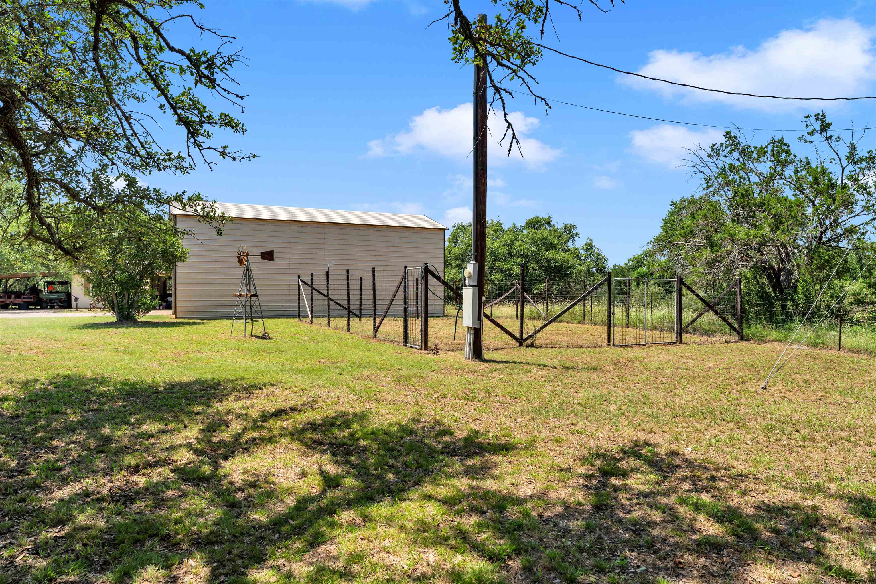627 Ranch Road 2323 Llano, TX 78643 - Photo 32 of 44