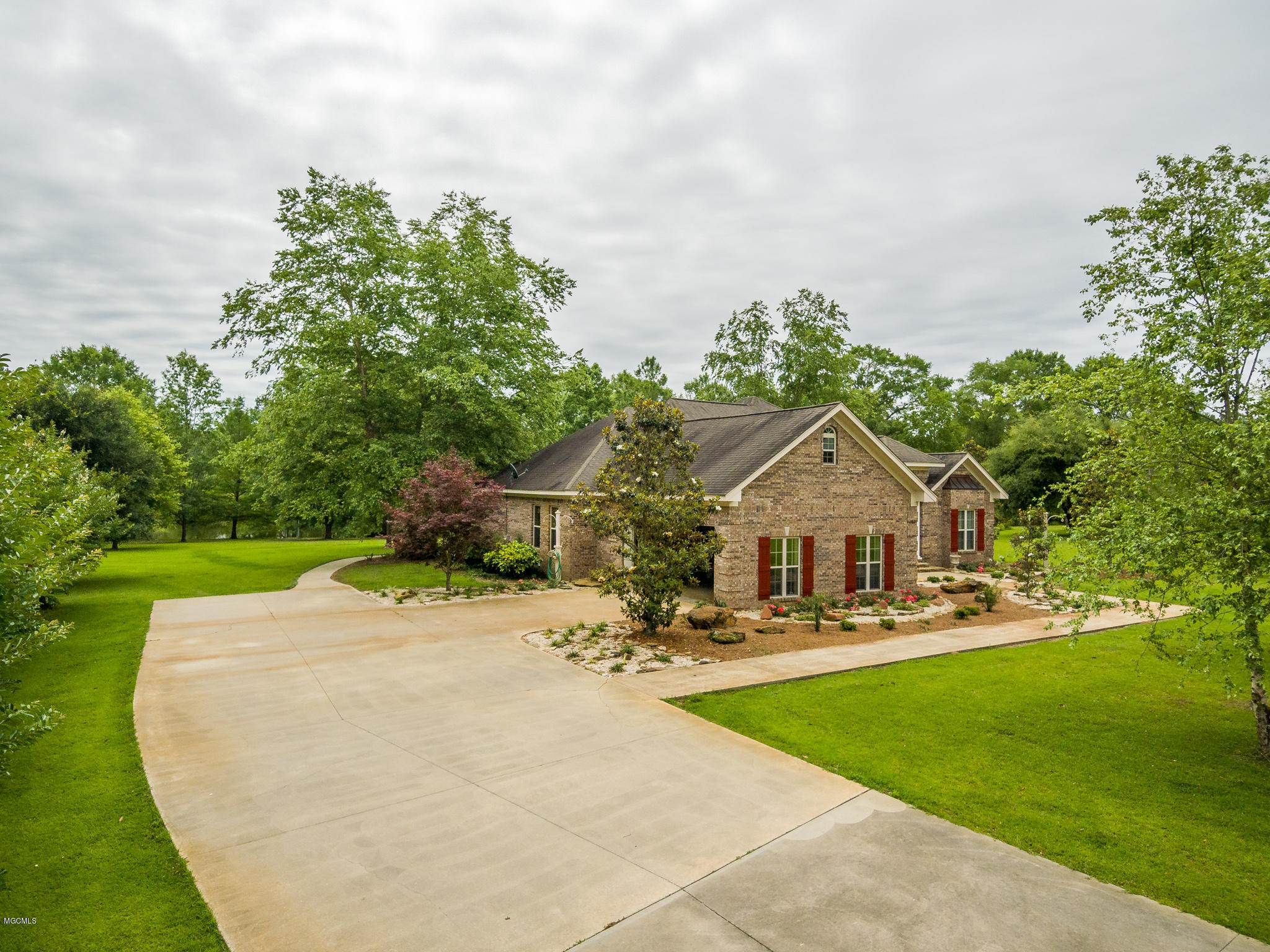 216 North W P A Road Moselle, MS 39459 - Photo 3 of 38 Standard-Res-23