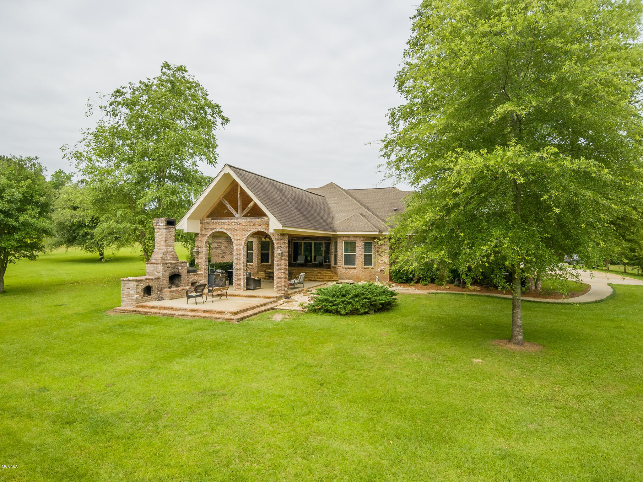 216 North W P A Road Moselle, MS 39459 - Photo 4 of 38 Standard-Res-18