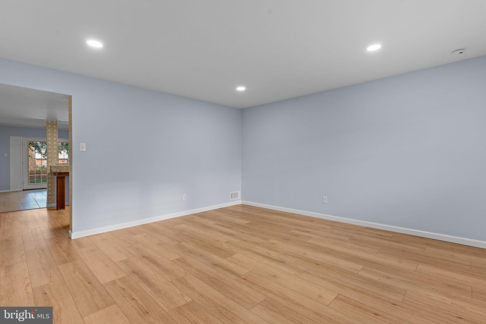 9823 Bonner Street Philadelphia, PA 19115 - Photo 5 of 29 Living room