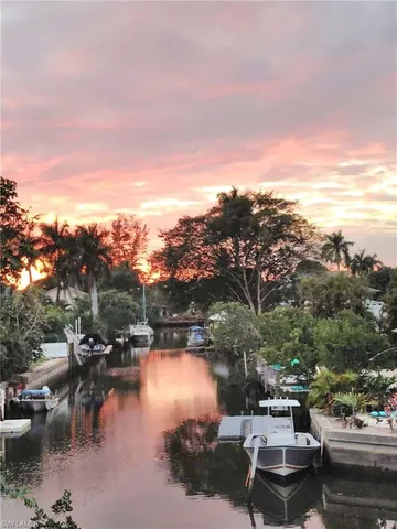 $2,000 | 2840 Shoreview Drive, Unit 6, Naples, FL 34112