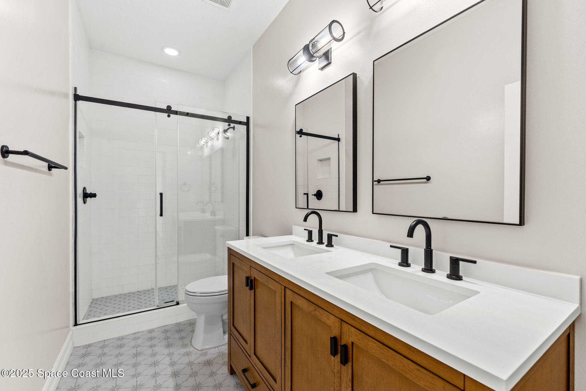 787 Oak Ridge Drive Indialantic, FL 32903 - Photo 29 of 46 Second Floor Full Guest Bath