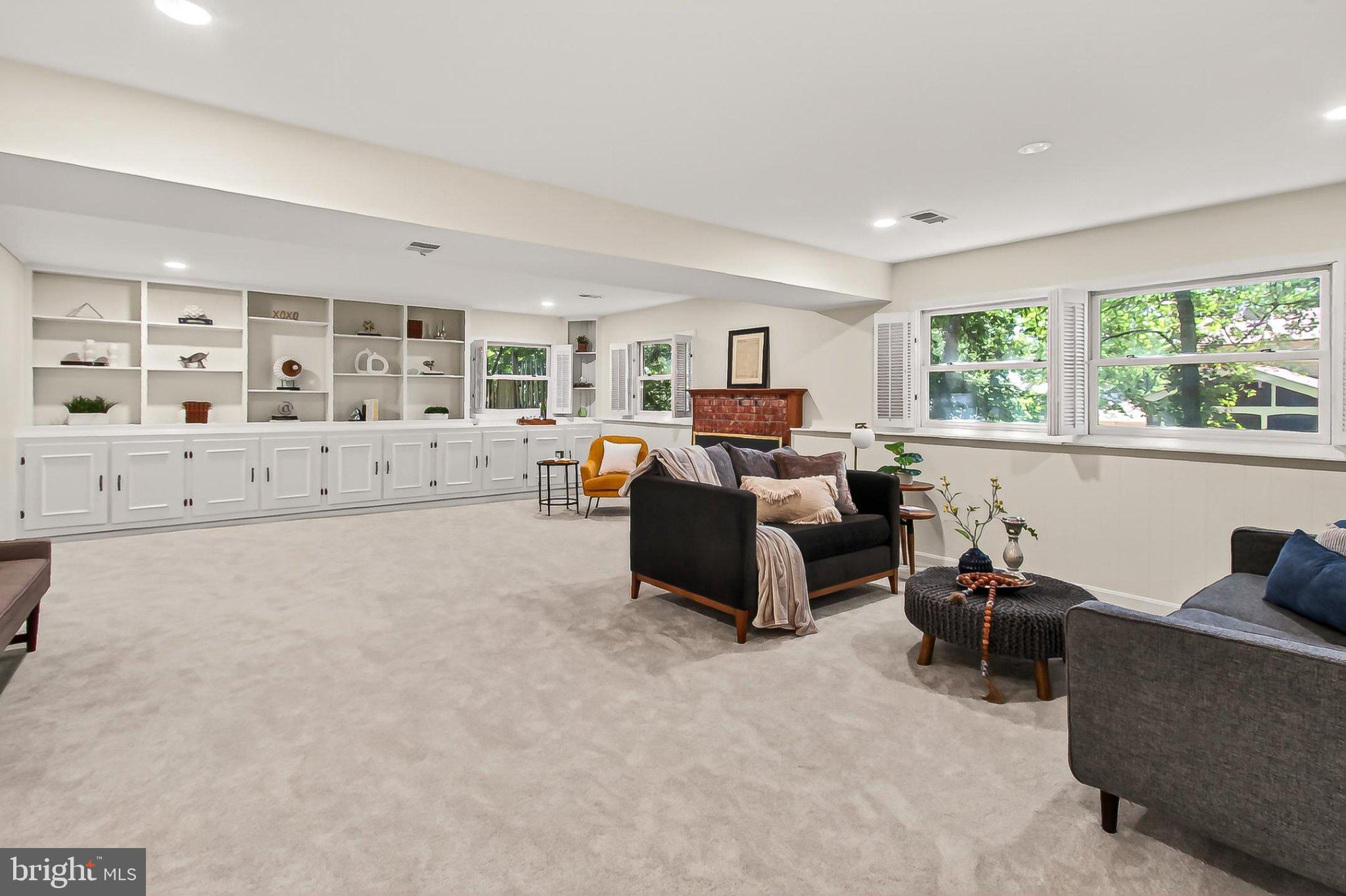 6908 Rochambeau Place Springfield, VA 22153 - Photo 32 of 70 Huge lower level family room