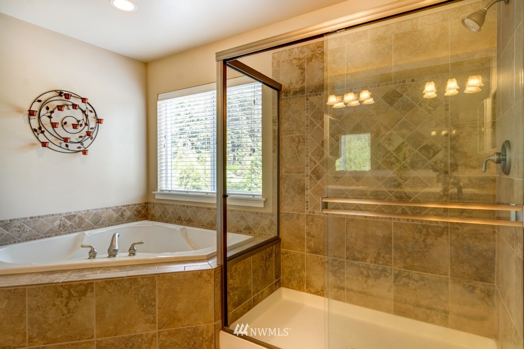 21829 44th Drive Southeast Bothell, WA 98021 - Photo 17 of 23