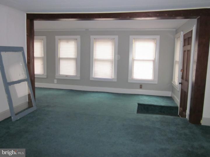 1960 Maple Avenue Croydon, PA 19021 - Photo 4 of 12