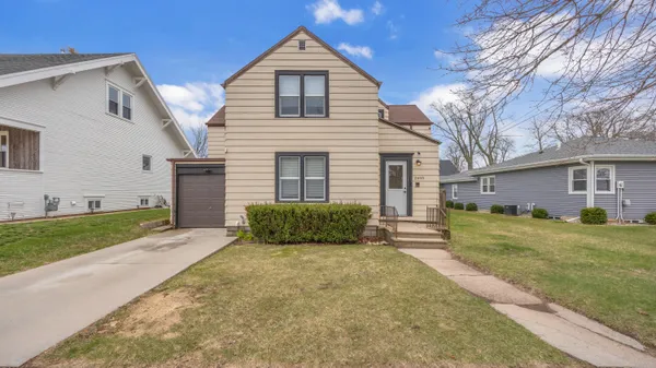 $150,000 | 2605 School Street, Two Rivers, WI 54241