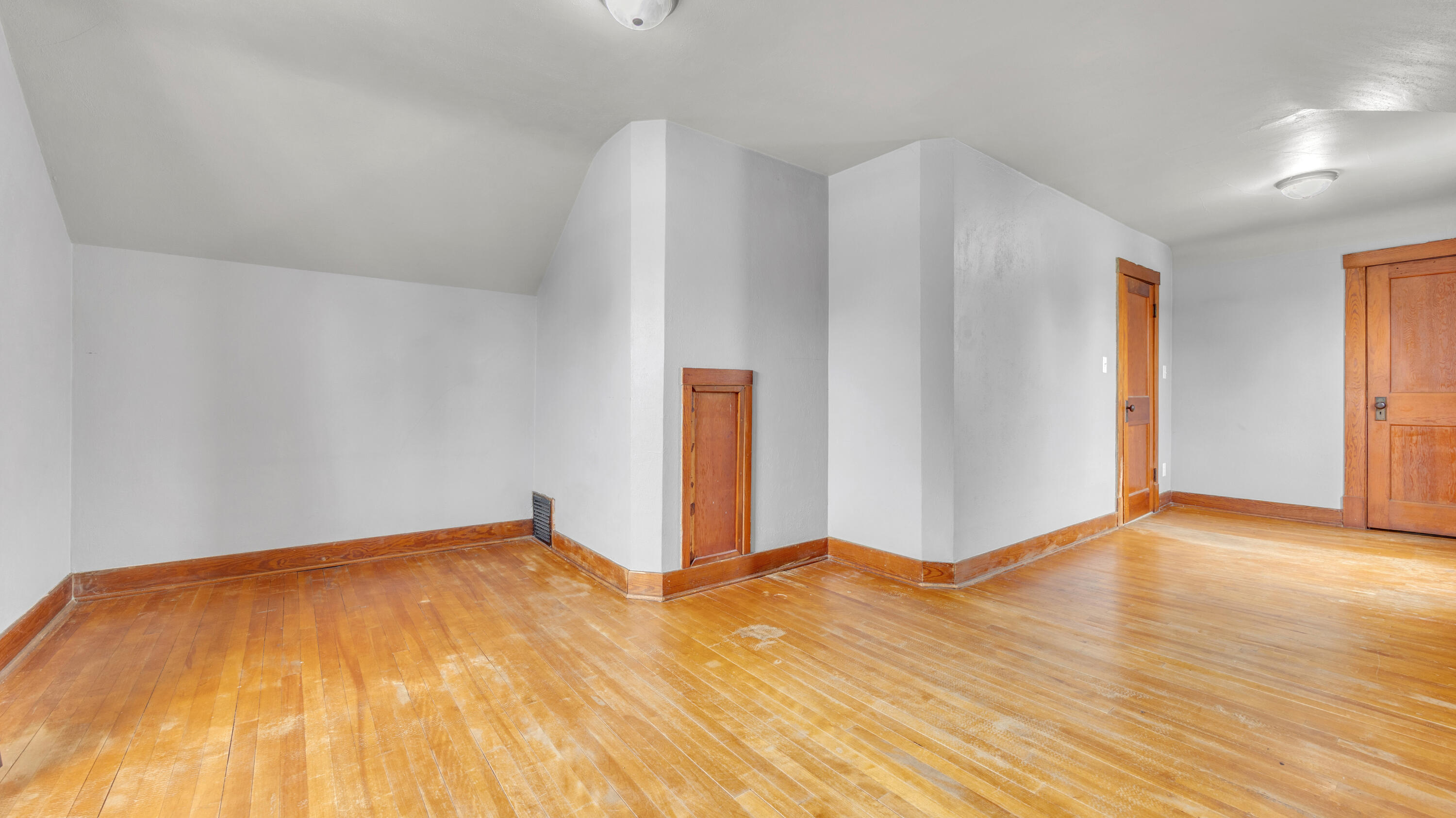 2605 School Street Two Rivers, WI 54241 - Photo 13 of 30 Primary Bedroom