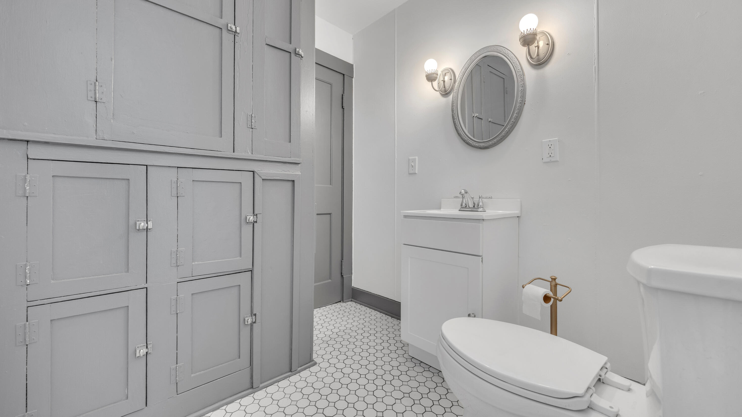 2605 School Street Two Rivers, WI 54241 - Photo 16 of 30 Bathroom 1