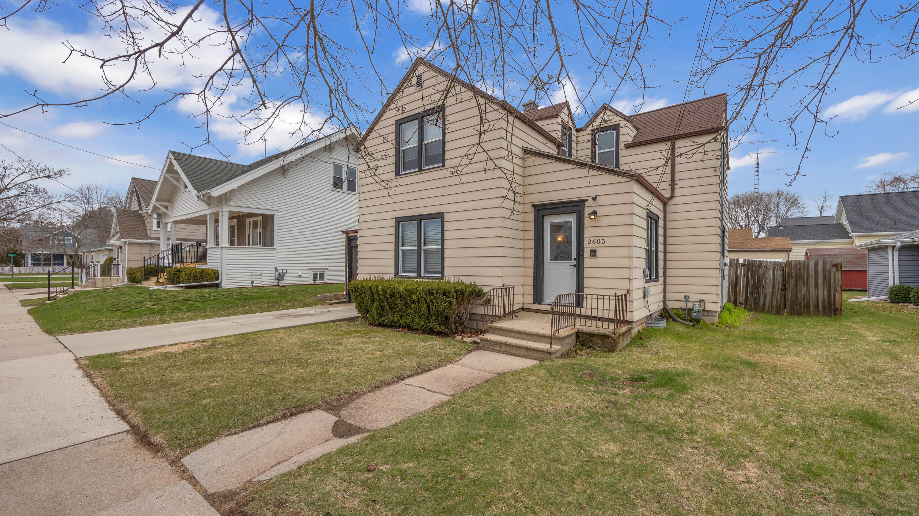 2605 School Street Two Rivers, WI 54241 - Photo 23 of 30 Front Yard 1=1