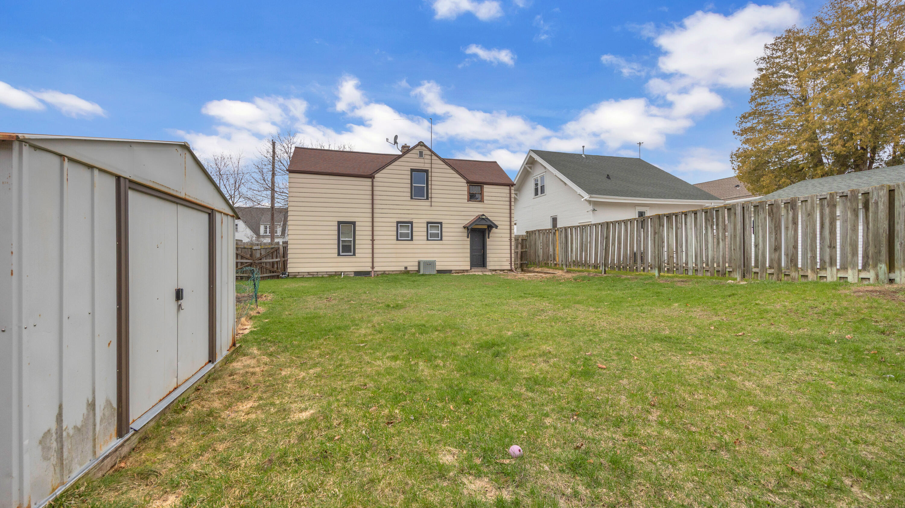 2605 School Street Two Rivers, WI 54241 - Photo 4 of 30 Backyard 1
