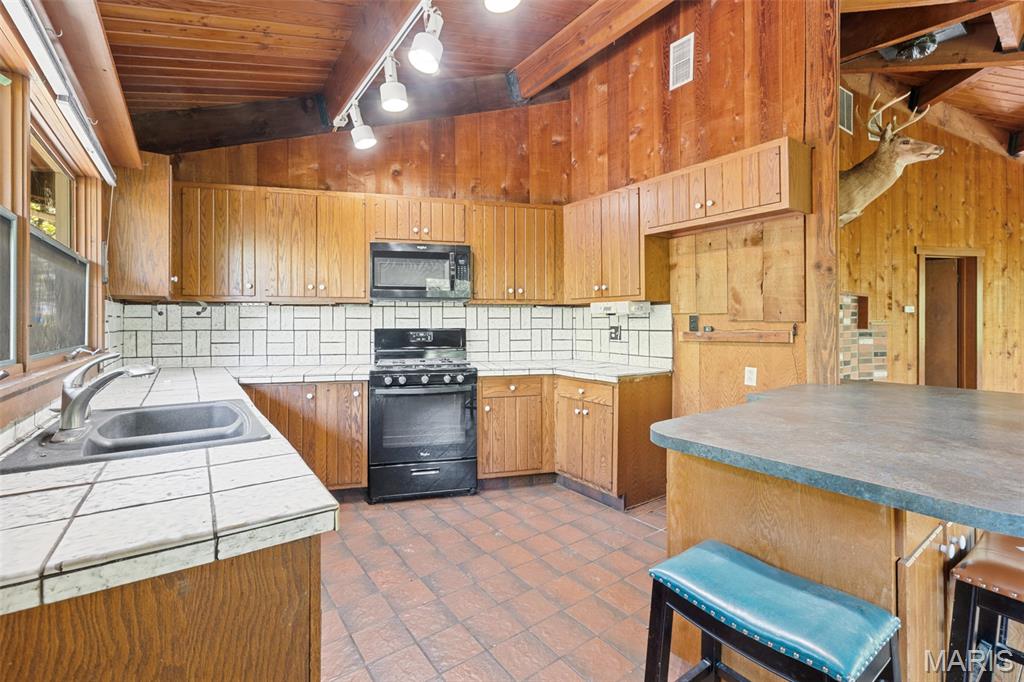 60 My Lane Hillsboro, IL 62049 - Photo 14 of 39