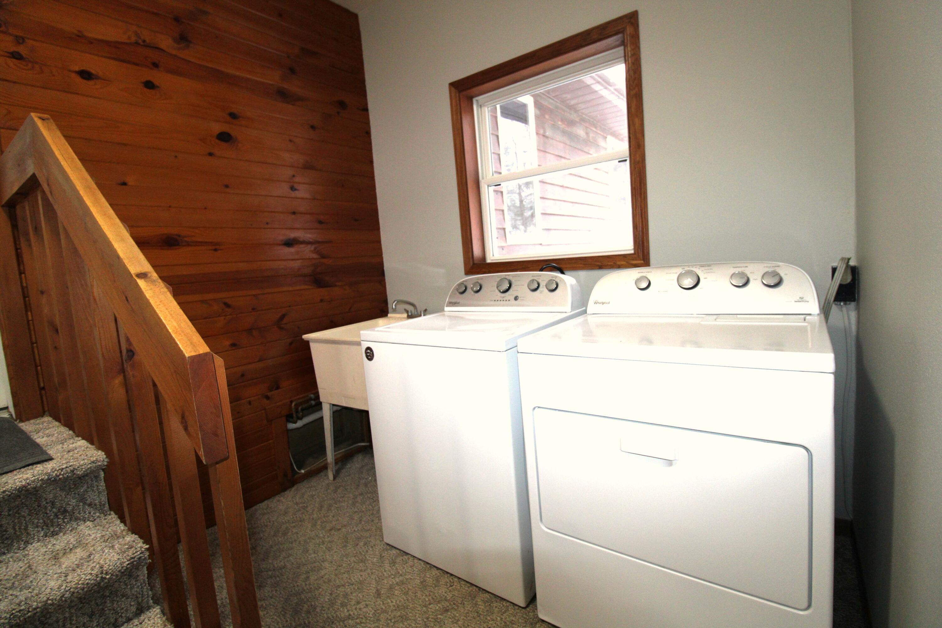 N21487 Glodowski Road Dodge, WI 54612 - Photo 13 of 40 MF Breezeway- Laundry-1