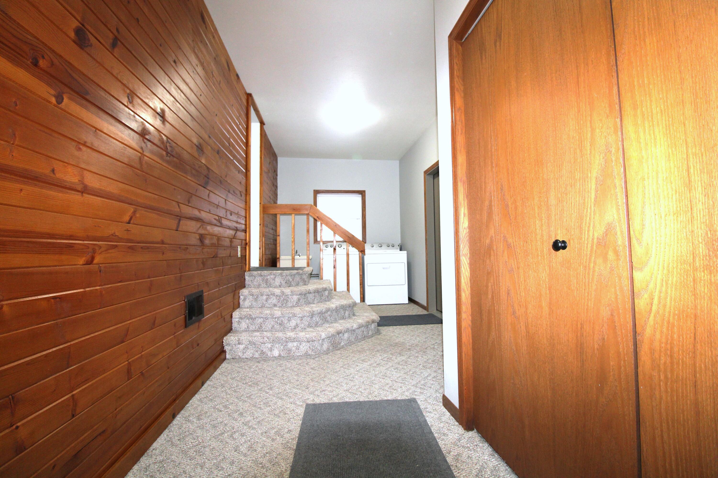 N21487 Glodowski Road Dodge, WI 54612 - Photo 14 of 40 MF Breezeway-1 (1)