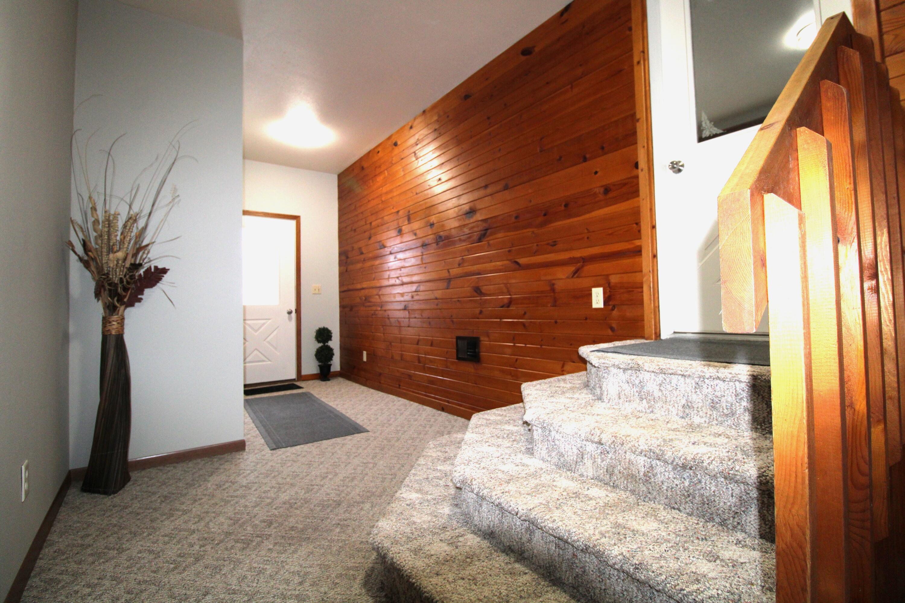 N21487 Glodowski Road Dodge, WI 54612 - Photo 15 of 40 MF Breezeway-2