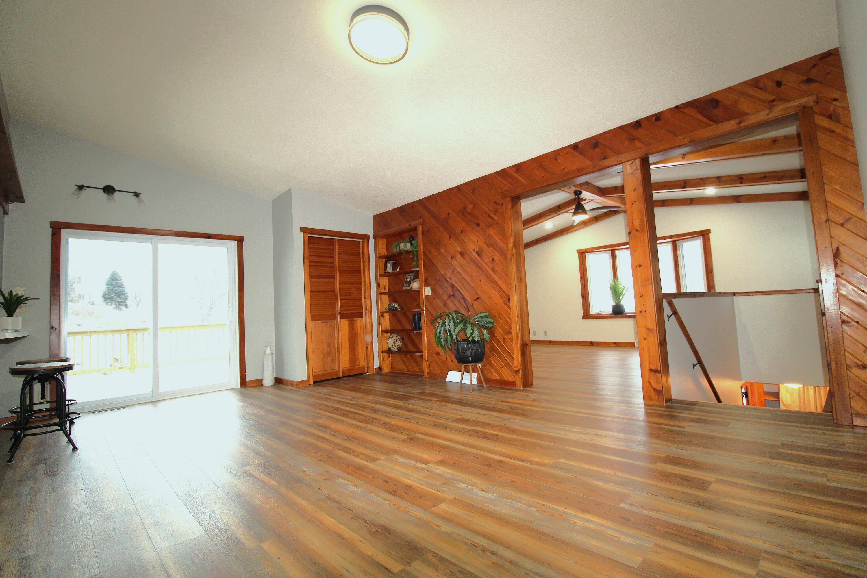 N21487 Glodowski Road Dodge, WI 54612 - Photo 5 of 40 MF Din-1 (1)