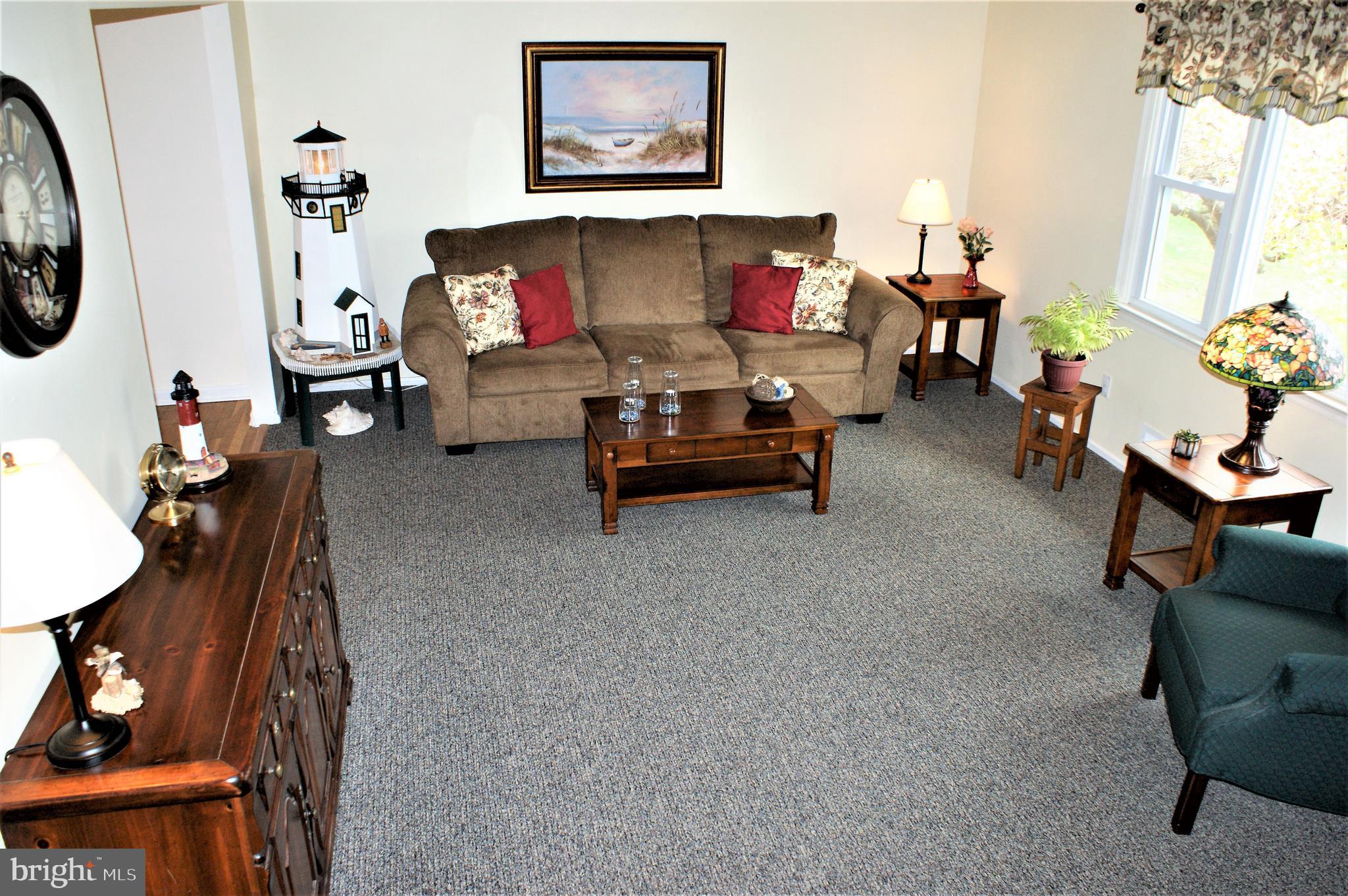 27 Sheffield Road East Windsor, NJ 08520 - Photo 11 of 33 Living room