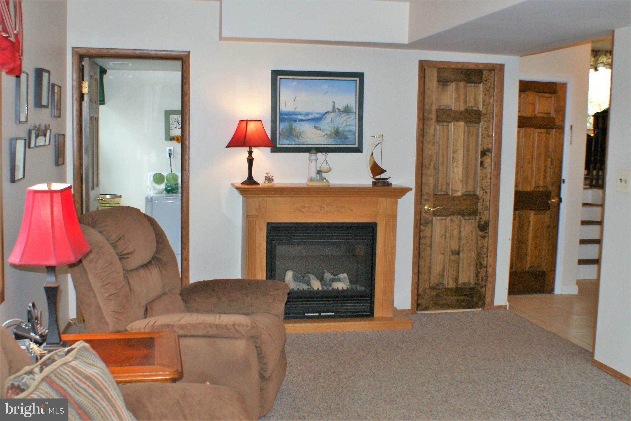 27 Sheffield Road East Windsor, NJ 08520 - Photo 15 of 33 Family room