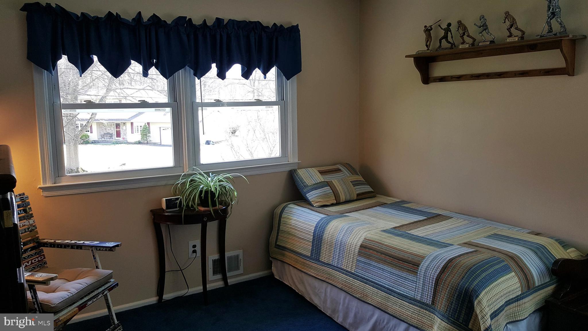 27 Sheffield Road East Windsor, NJ 08520 - Photo 26 of 33 Third bedroom