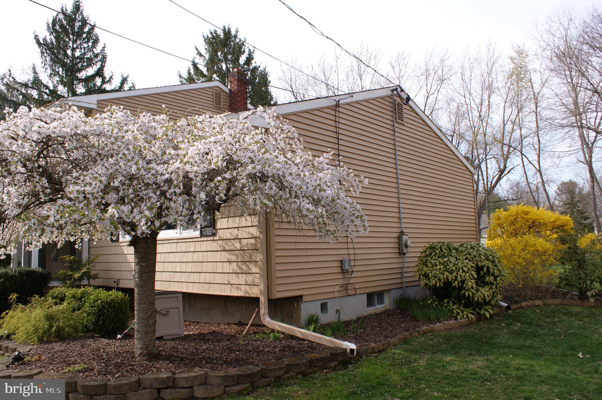 27 Sheffield Road East Windsor, NJ 08520 - Photo 32 of 33 Exterior side