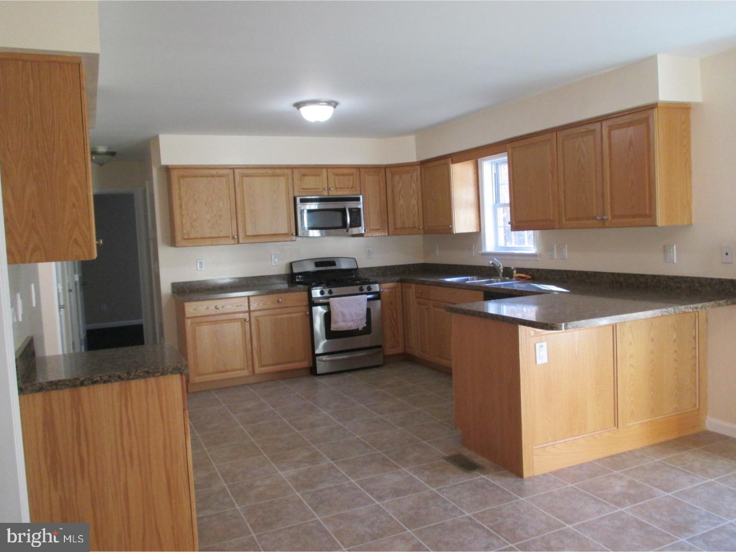 1015 Whitehall Road Williamstown, NJ 08094 - Photo 6 of 18 Kitchen