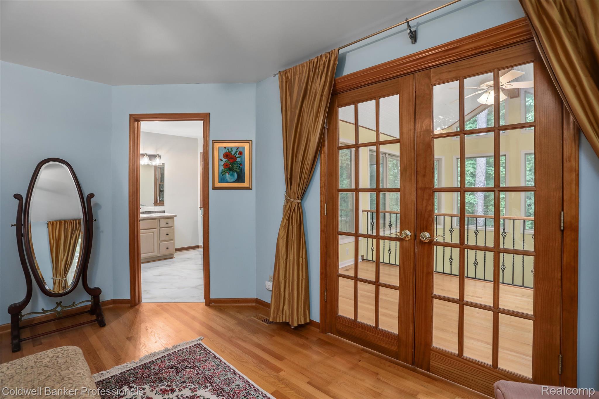 8732 Clement Road Clarkston, MI 48346 - Photo 19 of 40 Gorgeous primary suite with attached bath