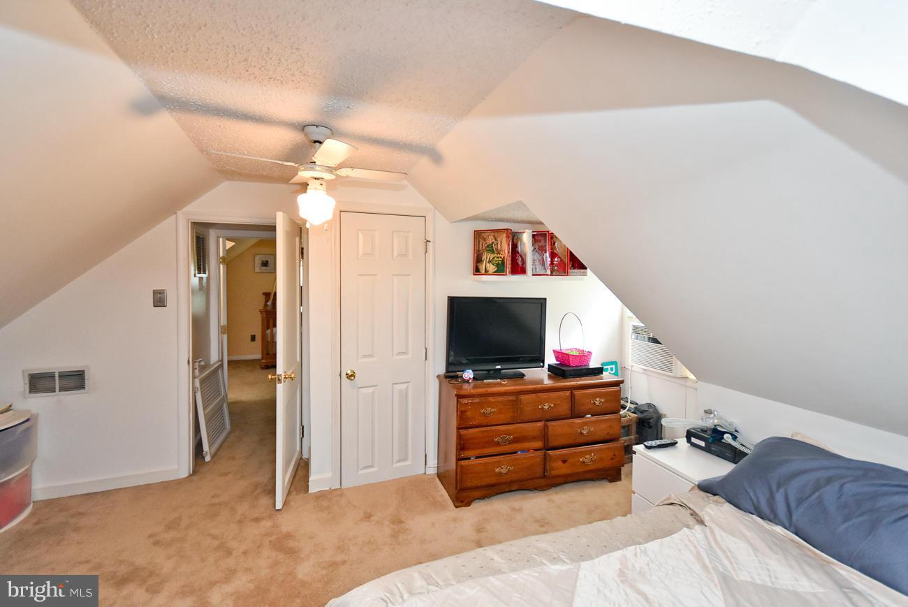 330 Cresswell Road Baltimore, MD 21225 - Photo 17 of 22 Bedroom