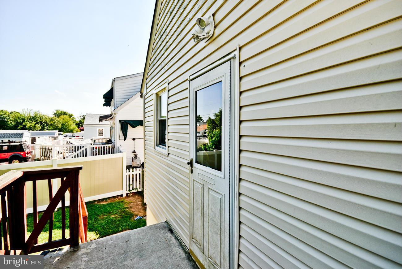 330 Cresswell Road Baltimore, MD 21225 - Photo 21 of 22 Exterior (Rear)