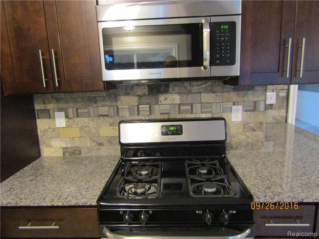 12000 Kaeding Road Romeo, MI 48065 - Photo 6 of 46 IMG_2104.JPG