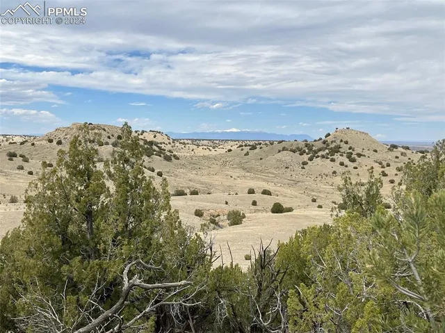 a view of a sky view