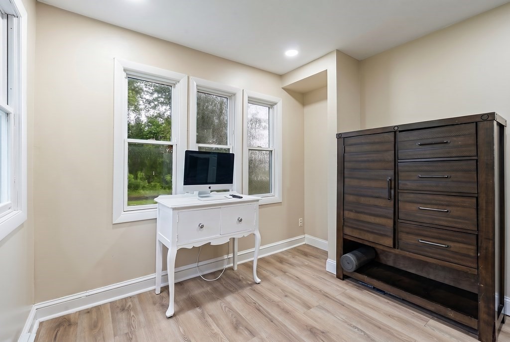 83 Elm Street Salisbury, MA 01952 - Photo 25 of 34