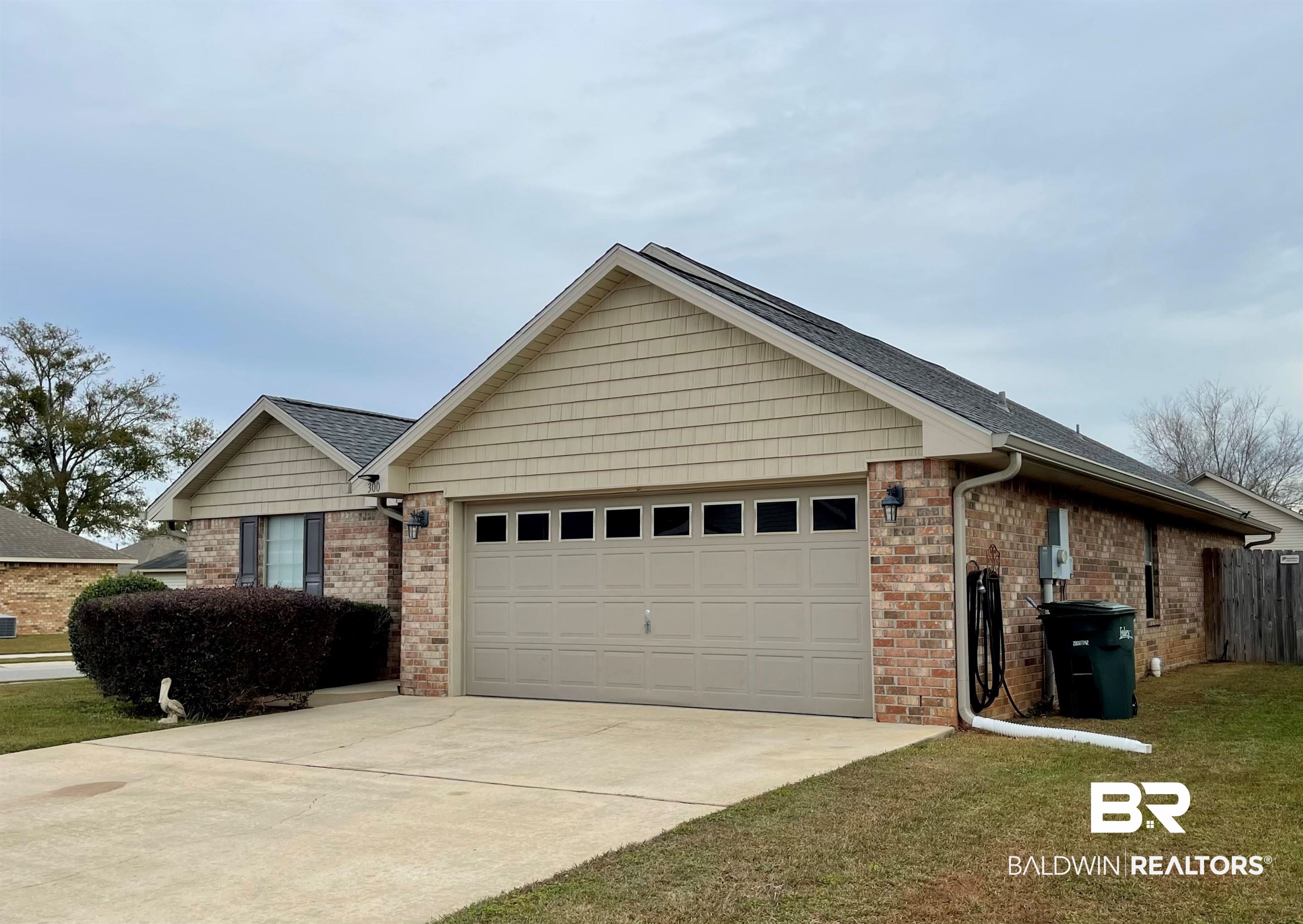 300 Wyatt Court Foley, AL 36535 - Photo 4 of 35
