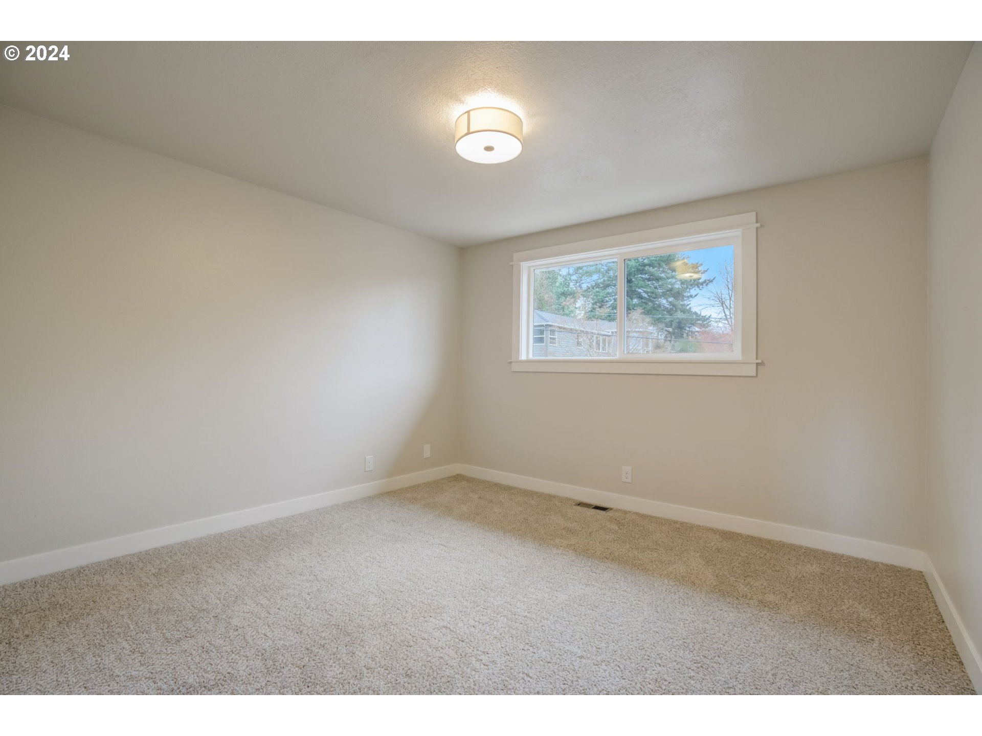 6335 Caldwell Road Gladstone, OR 97027 - Photo 30 of 48 Gallery Image 30