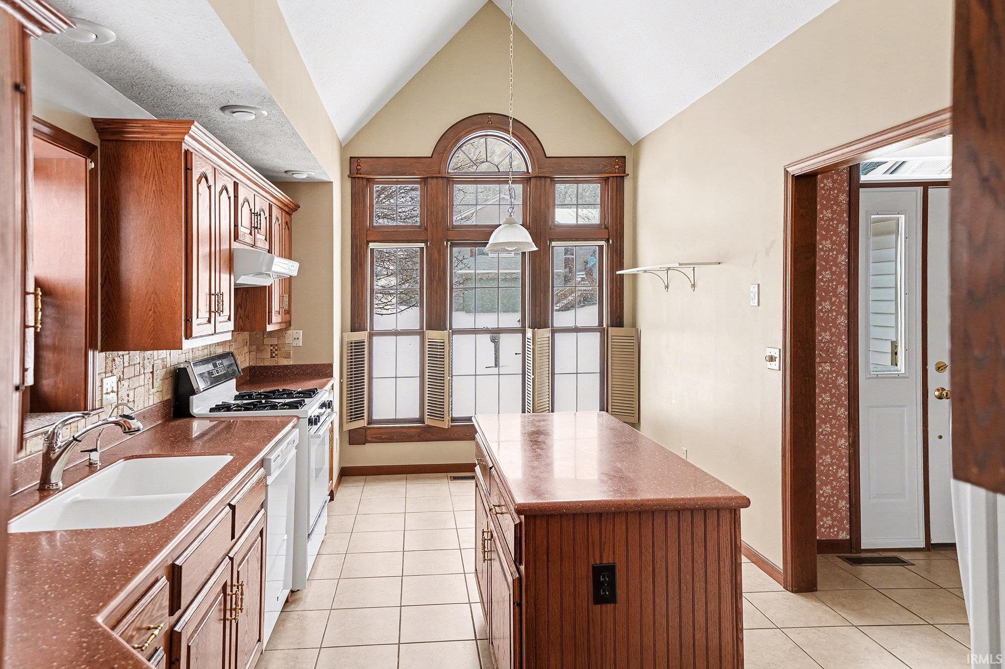 512 Autumn Court Mishawaka, IN 46544 - Photo 11 of 31