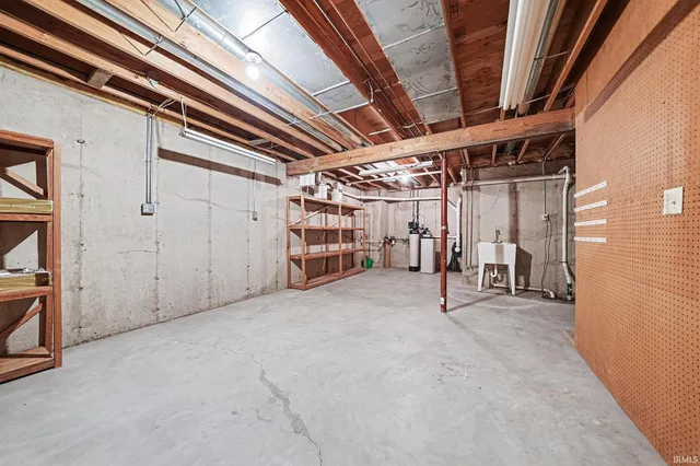 $279,000 | 512 Autumn Court, Mishawaka, IN 46544