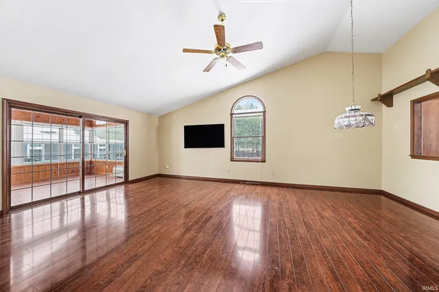 $279,000 | 512 Autumn Court, Mishawaka, IN 46544