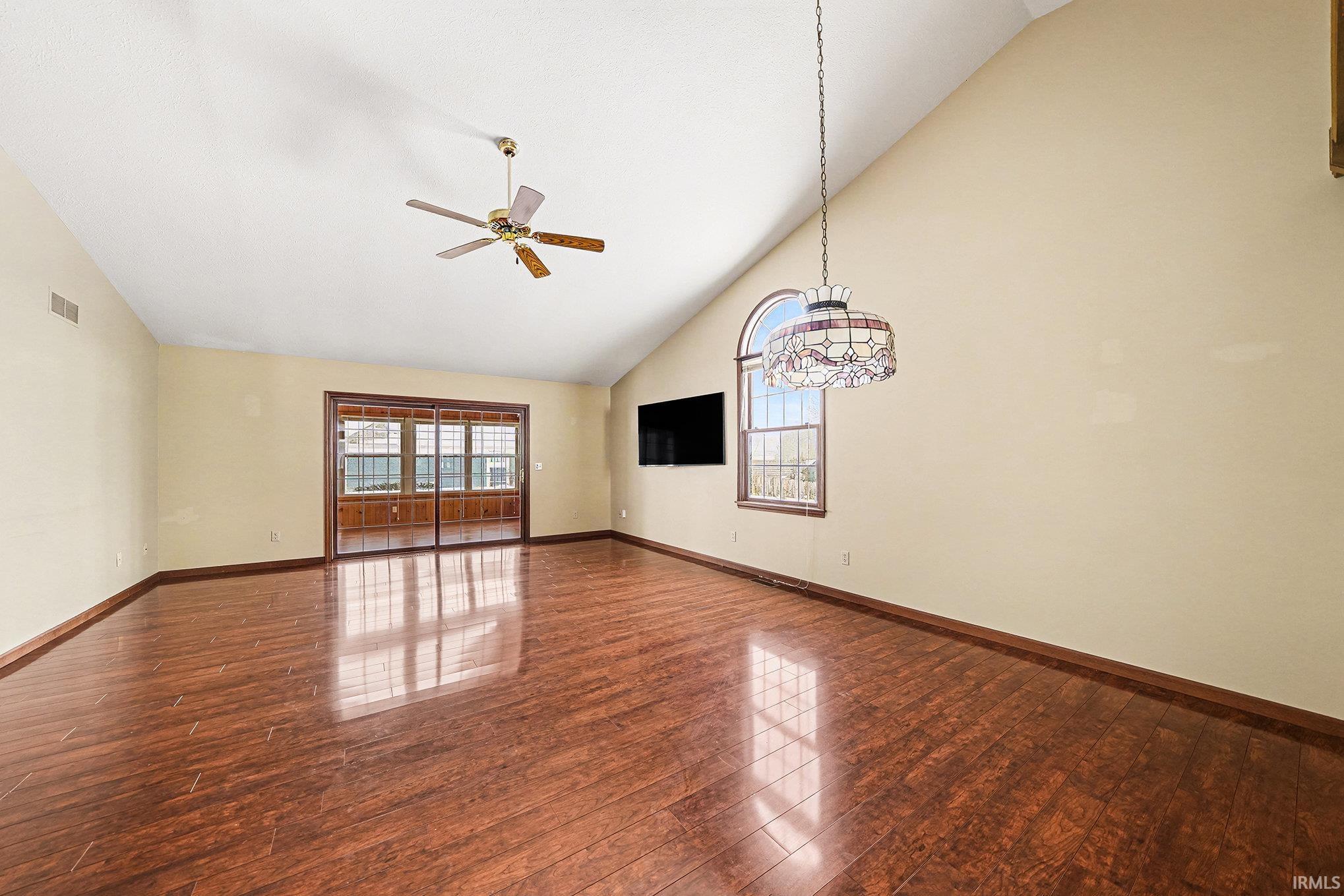 512 Autumn Court Mishawaka, IN 46544 - Photo 7 of 31