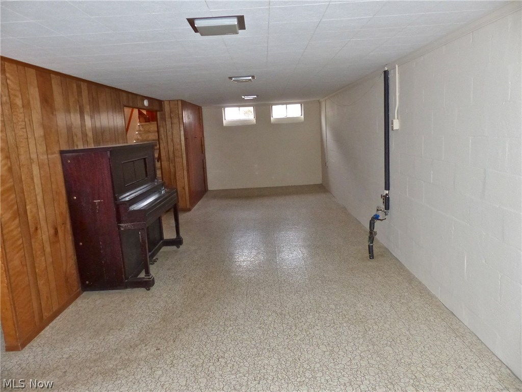 30437 Clarmont Road Willowick, OH 44095 - Photo 16 of 23