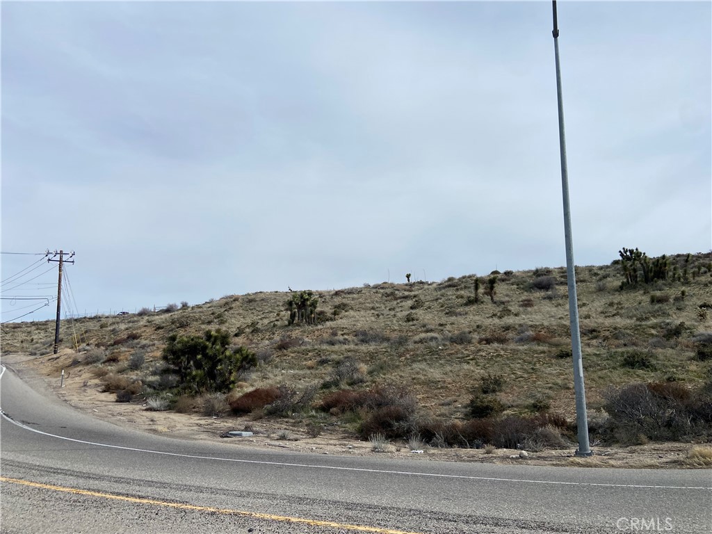 8450 Hwy 138 Phelan Ca