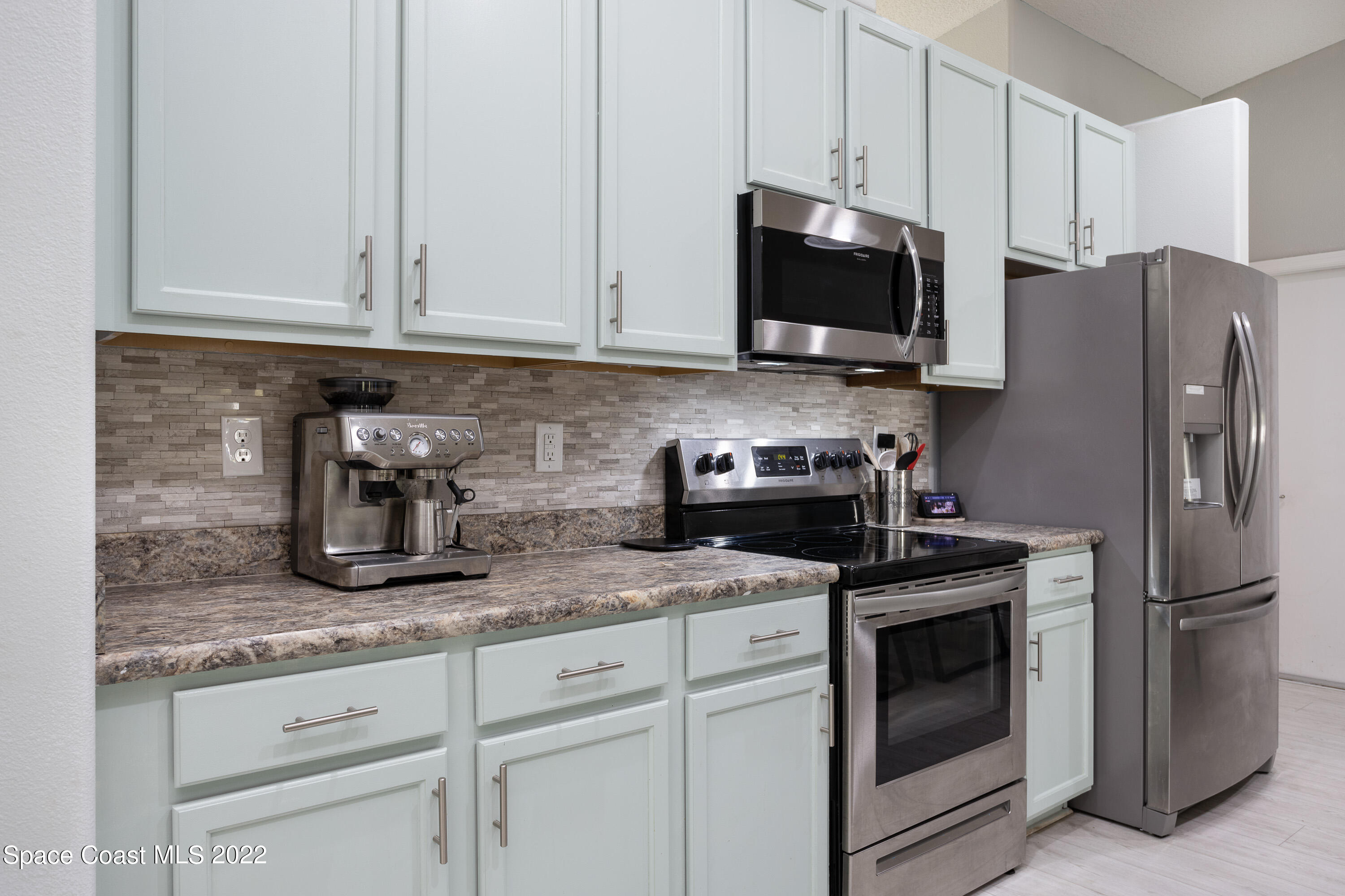 535 Australian Road Northwest Palm Bay, FL 32907 - Photo 8 of 26 Kitchen 3