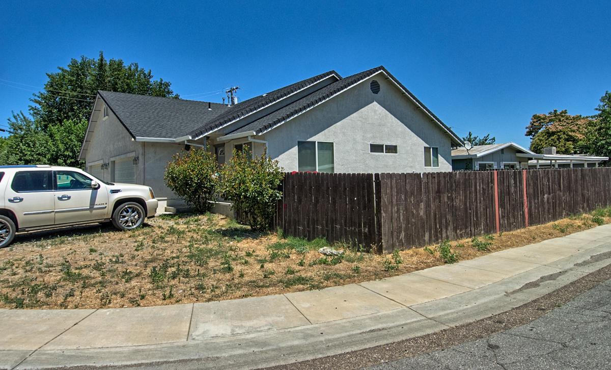 170 Gilmore Road Red Bluff, CA 96080 - Photo 3 of 33 a front view of a house with a yard
