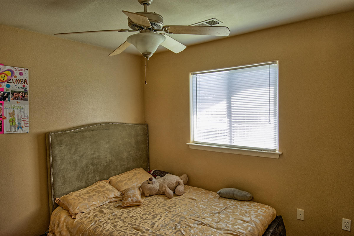 170 Gilmore Road Red Bluff, CA 96080 - Photo 31 of 33 a bedroom with a bed and a window